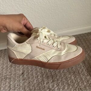 Reebok Club C Men Sneaker Shoe Beige Chalk White Rubber Gum Skate Size 5